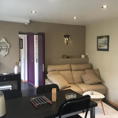 La Tour De Flandre Apartment Rousseloy Room photo